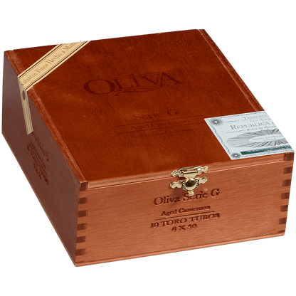 OLIVA SERIE O TORO TUBOS 10 CT. BOX 6.00X50